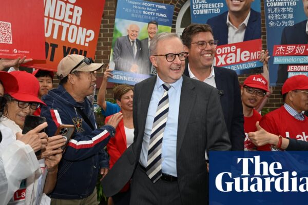 Huge swings to Labor from Chinese Australian voters in key seats show Liberals failed to rebuild trust, experts say | Australian election 2025