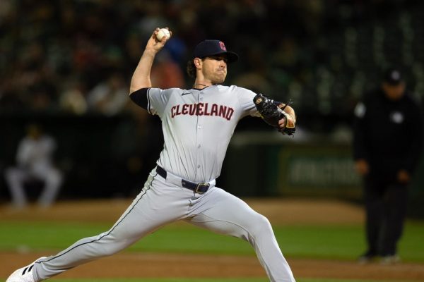 Guardians ace setback in Tommy John rehab