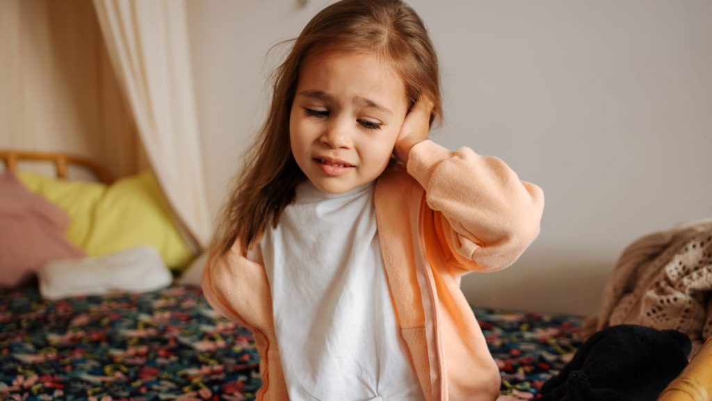 What causes an ear infection? And how to treat.