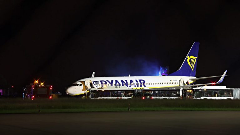 Ryanair flight experiences intense turbulence; 8 people injured