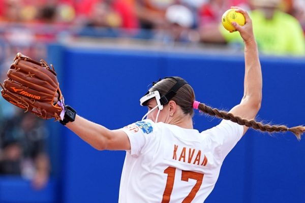 Updates, highlights from Longhorns’ win