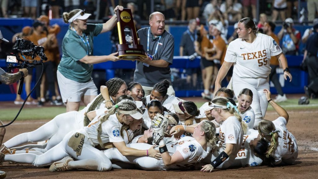 Texas wins first WCWS title in program history with dominant Game 3 win