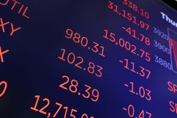 US stocks rise with US-China trade talks in second day.