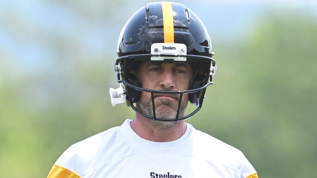 Aaron Rodgers reveals he got married during 2025 offseason