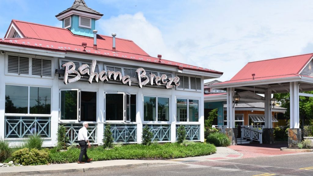 Bahama Breeze owners Darden Restaurant want to sell or convert chain